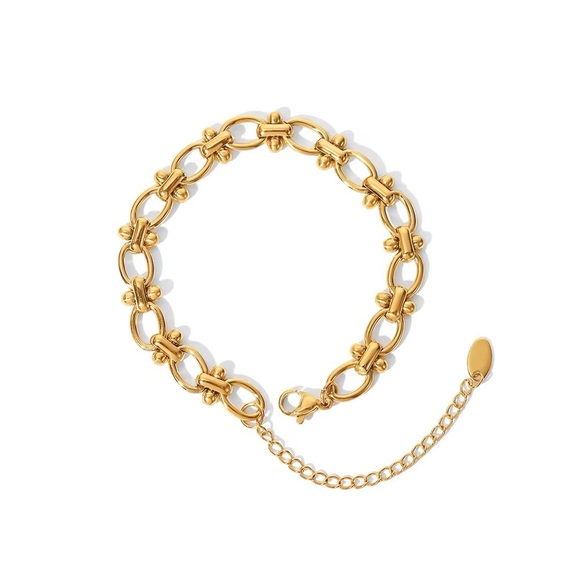 18K Gold Plated Chain Bracelet - Picture 2 of 5